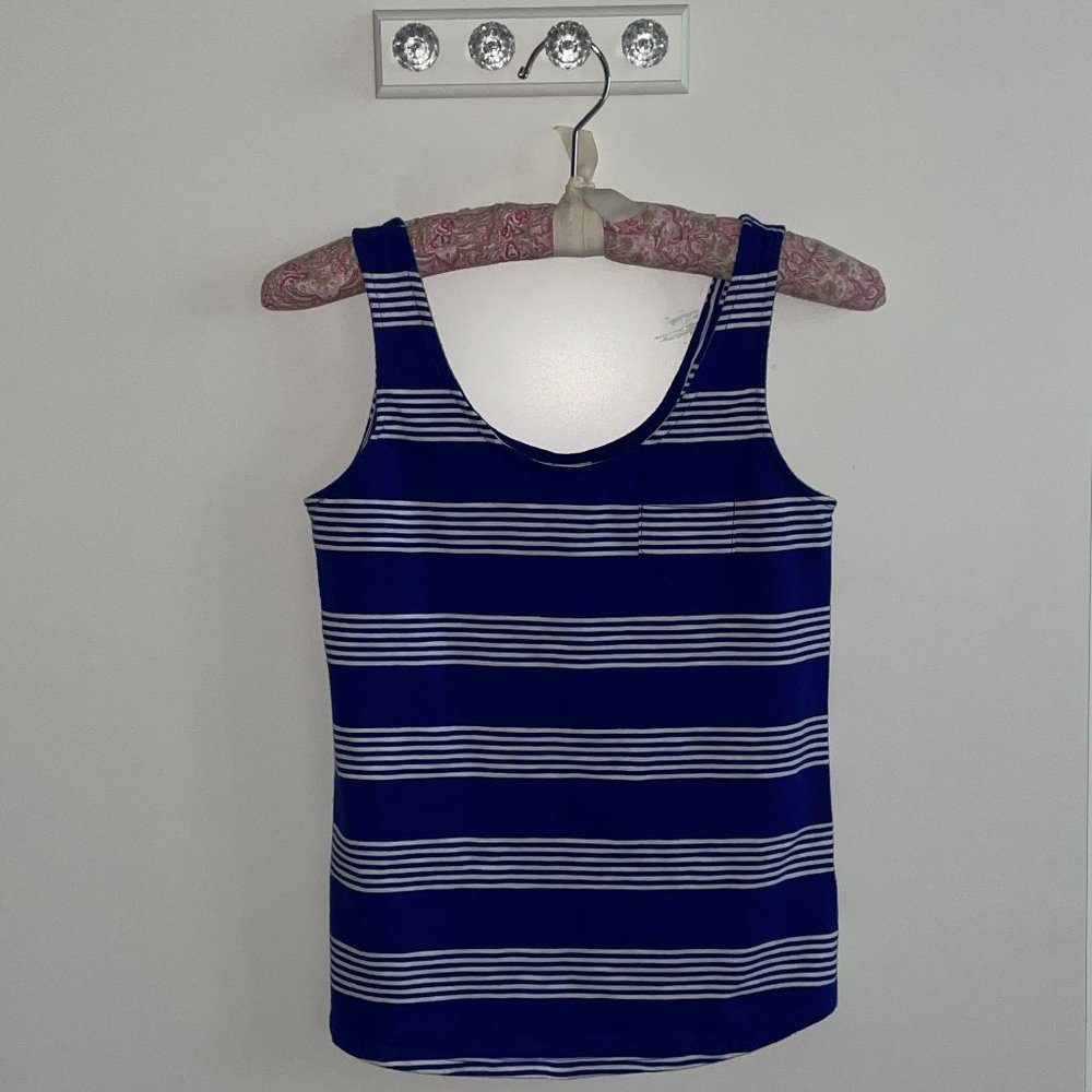 Mossimo Tank - Picture 1 of 3